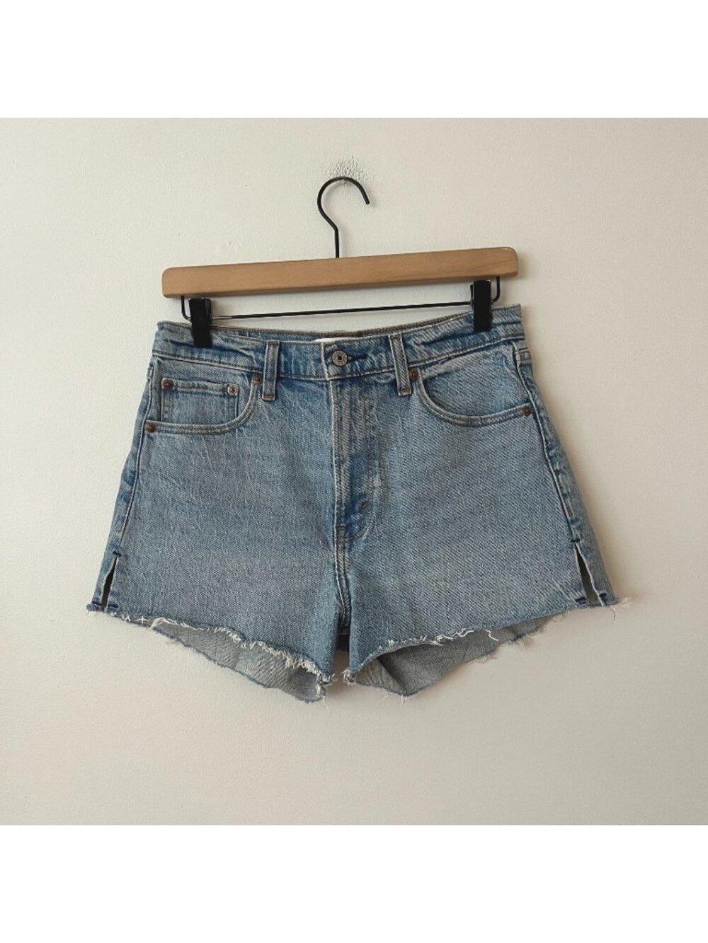 Abercrombie & Fitch The Mom Short High Rise Denim Jean Shorts Women's Size 27/4